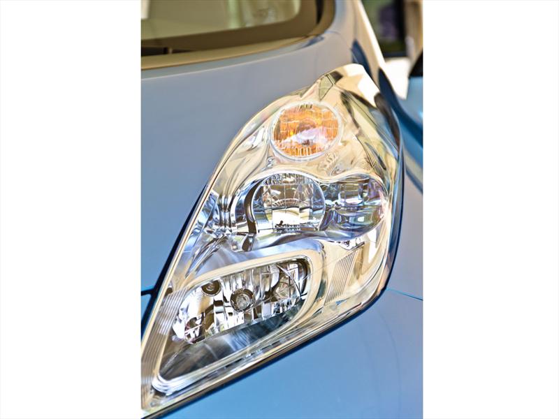 Nissan Leaf 2011 Africam Safari