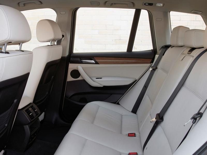 BMW X3 2011