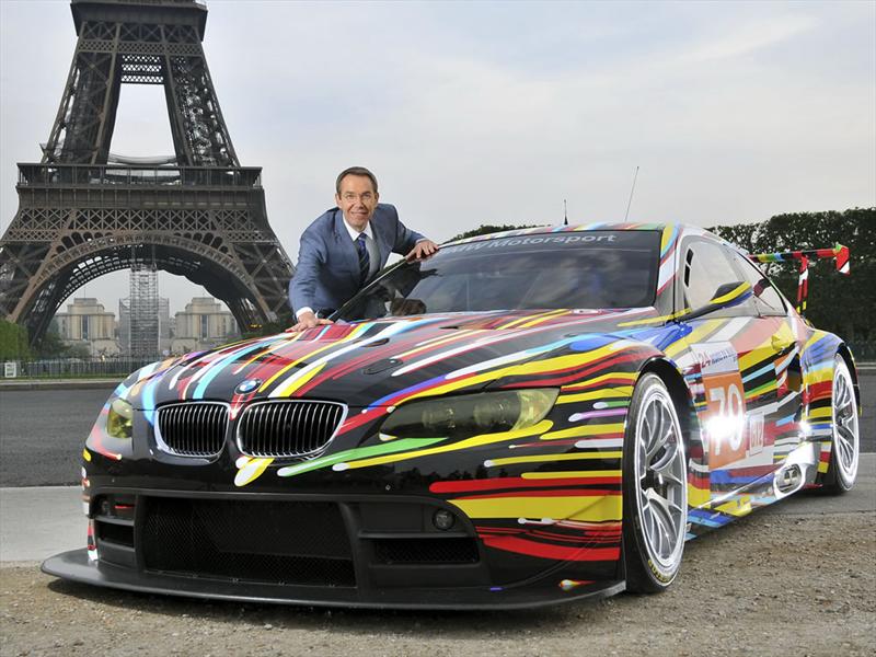 BMW M3 GT2 Art Car por Jeff Koons
