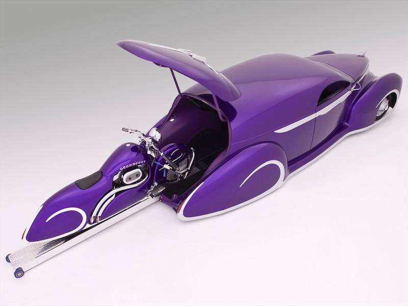 1939 Lincoln Sedan Deco Liner