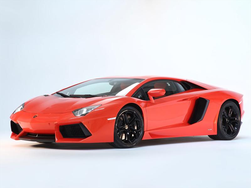 Lamborghini Aventador LP700-4