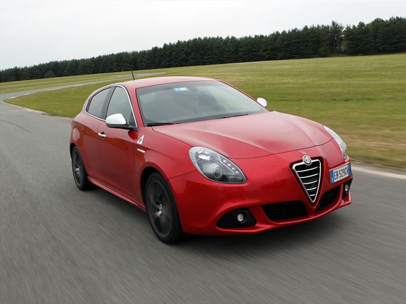 Alfa Romeo Giulietta Quadrifoglio Verde 2012