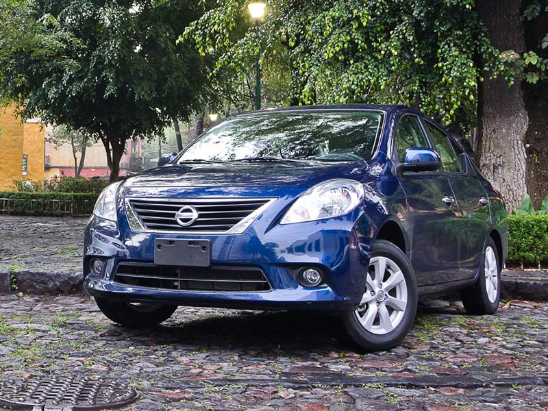Nissan Versa 2012 prueba