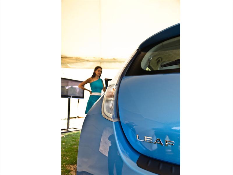 Nissan Leaf 2011 Africam Safari