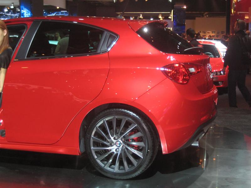 Alfa Romeo Giulietta en París 2010
