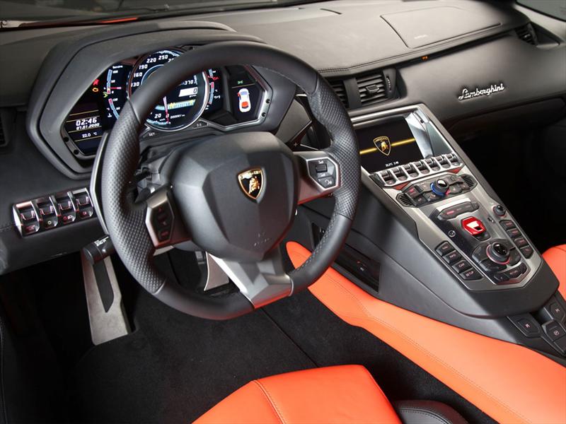 Lamborghini Aventador LP700-4