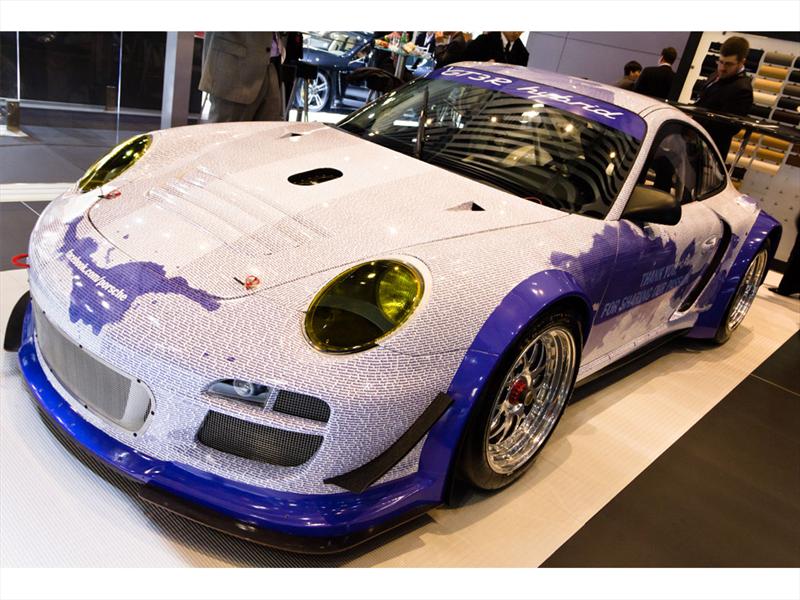 Porsche 911 GT3 R Hybrid Facebook NY