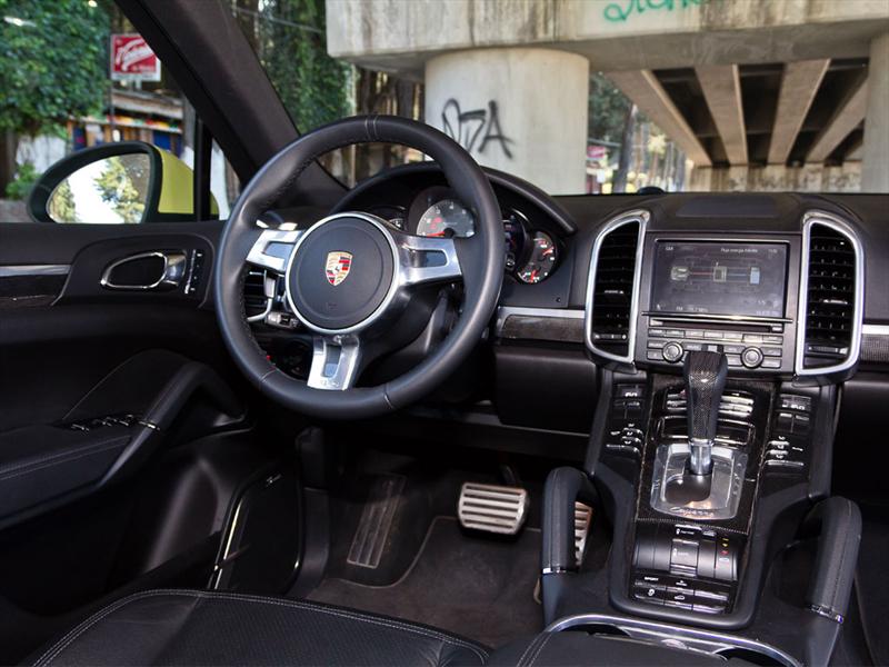 Porsche Cayenne S Hybrid 2011 prueba