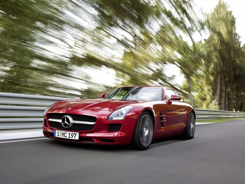 Mercedes Benz SLS AMG Gullwing