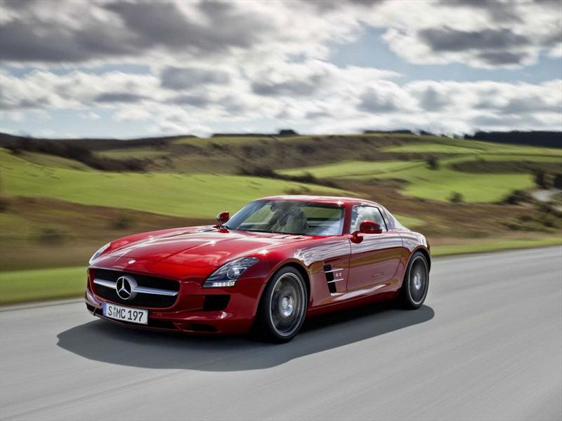 Mercedes Benz SLS AMG Gullwing