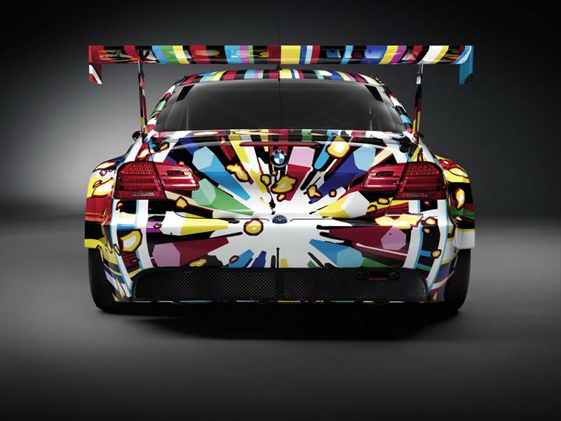 BMW M3 GT2 Art Car por Jeff Koons