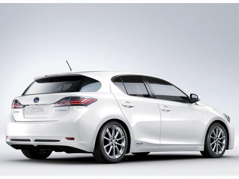 Lexus CT 200h 2011