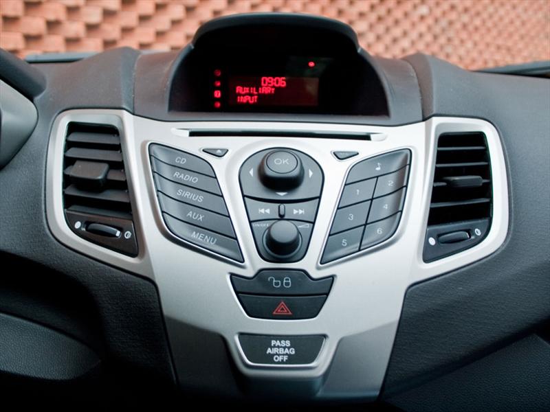 Ford Fiesta Sedán 2011