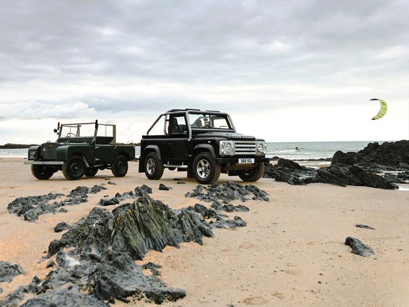 Land Rover Defender 2011