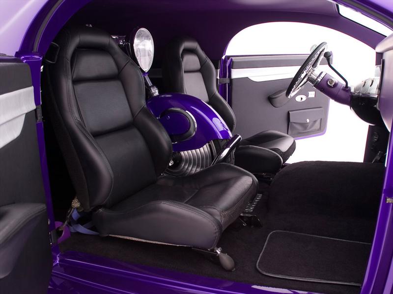 1939 Lincoln Sedan Deco Liner