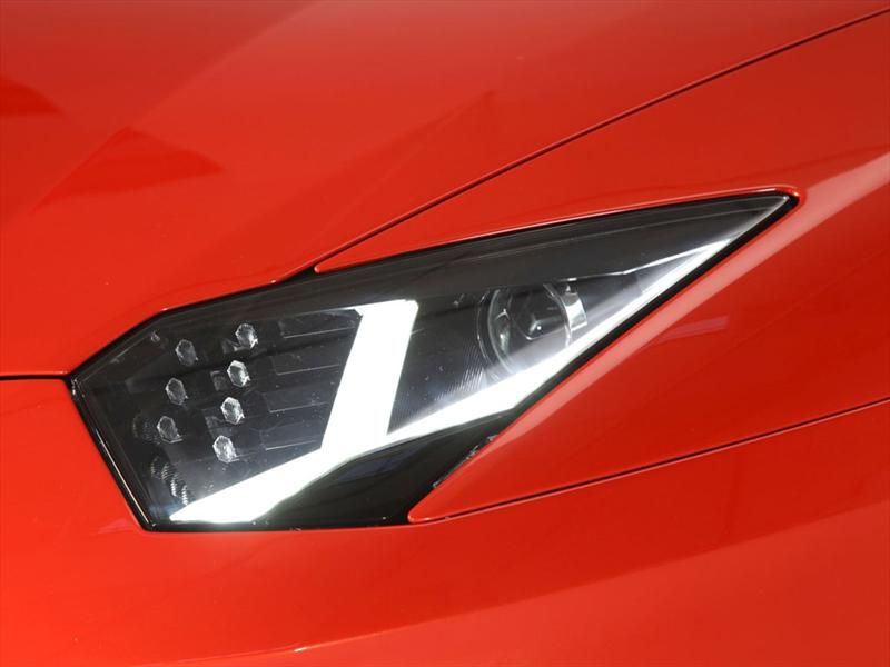 Lamborghini Aventador LP700-4