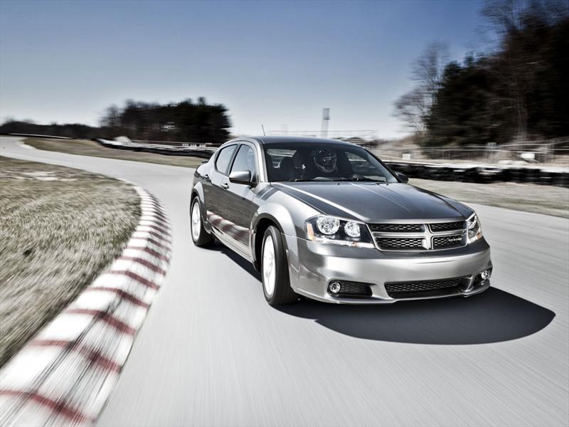 Dodge Avenger R/T 2012