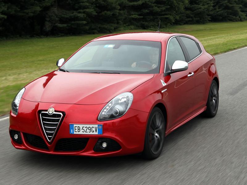 Alfa Romeo Giulietta Quadrifoglio Verde 2012