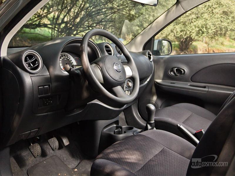 Nissan March 2011 prueba