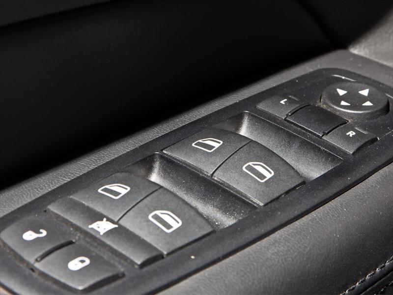 Grand Cherokee Overland 4x4 V8 HEMI 2011