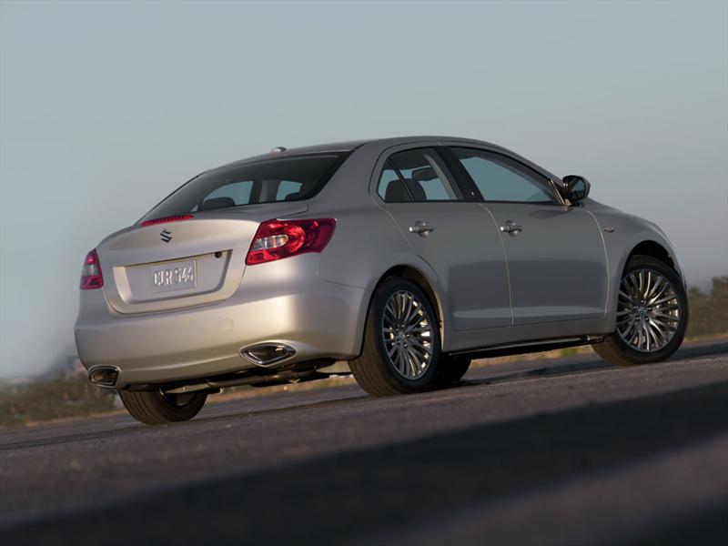 Suzuki Kizashi 2010