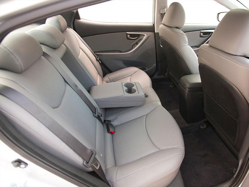 Hyundai Elantra 2011