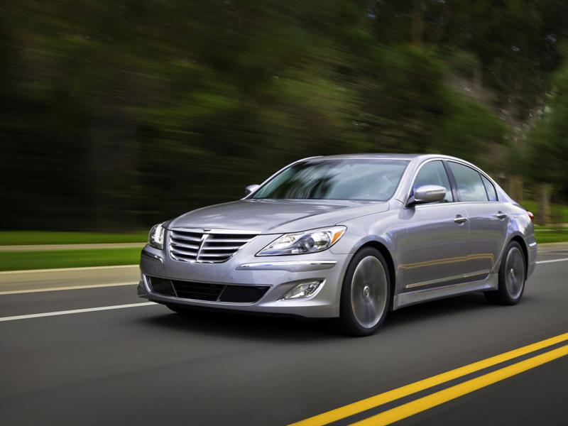 Hyundai Genesis 2012