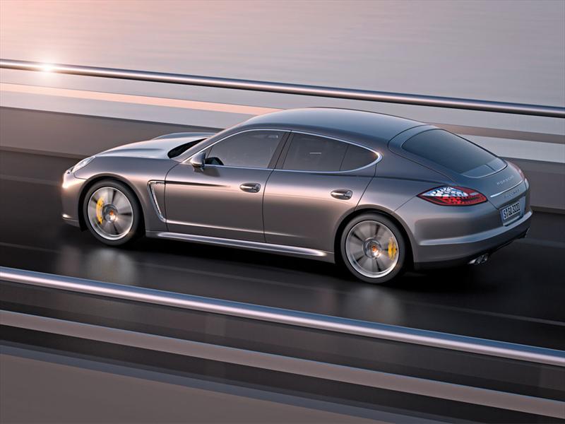 Porsche Panamera Turbo S 2011