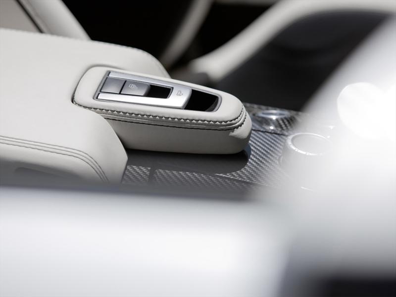 Mercedes-Benz SLS 63 AMG Roadster 2012