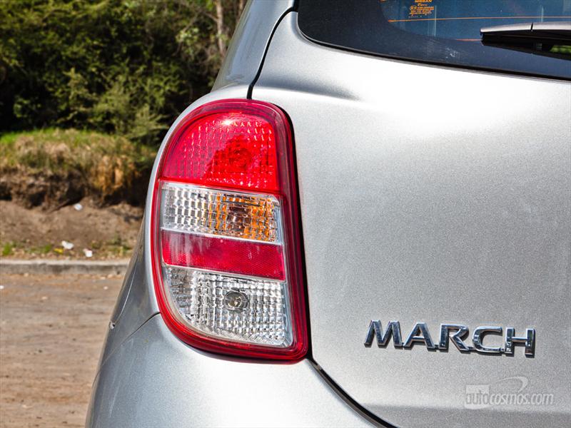 Nissan March 2011 prueba