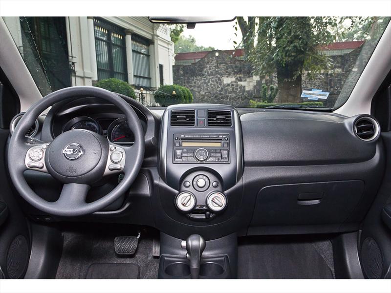 Nissan Versa 2012 prueba