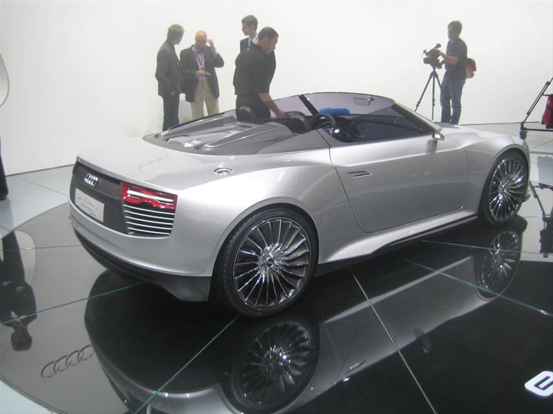Audi E-Tron Spyder Concept