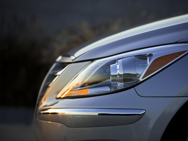 Hyundai Genesis 2012