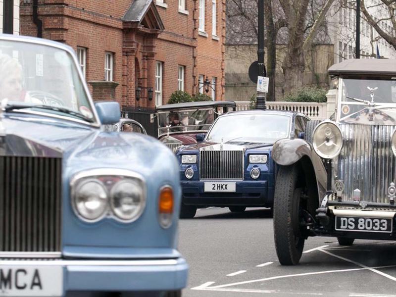 Desfile de Rolls Royce en Londres
