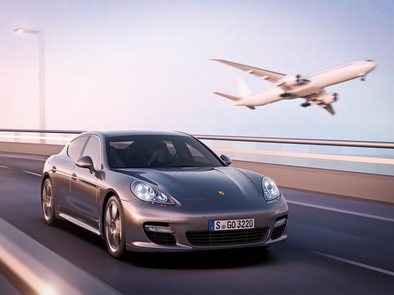 Porsche Panamera Turbo S 2011