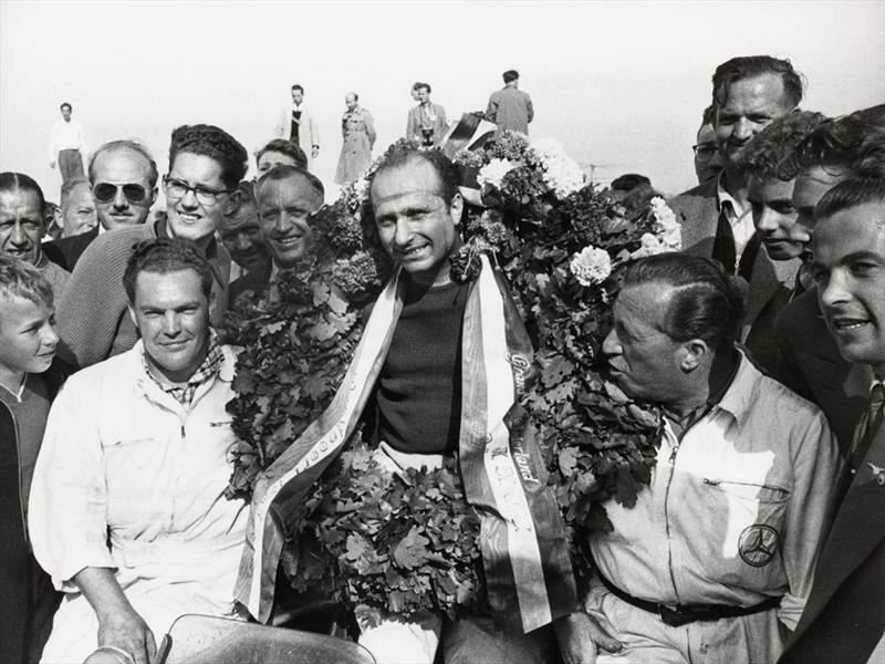 Fangio 100 años de leyenda