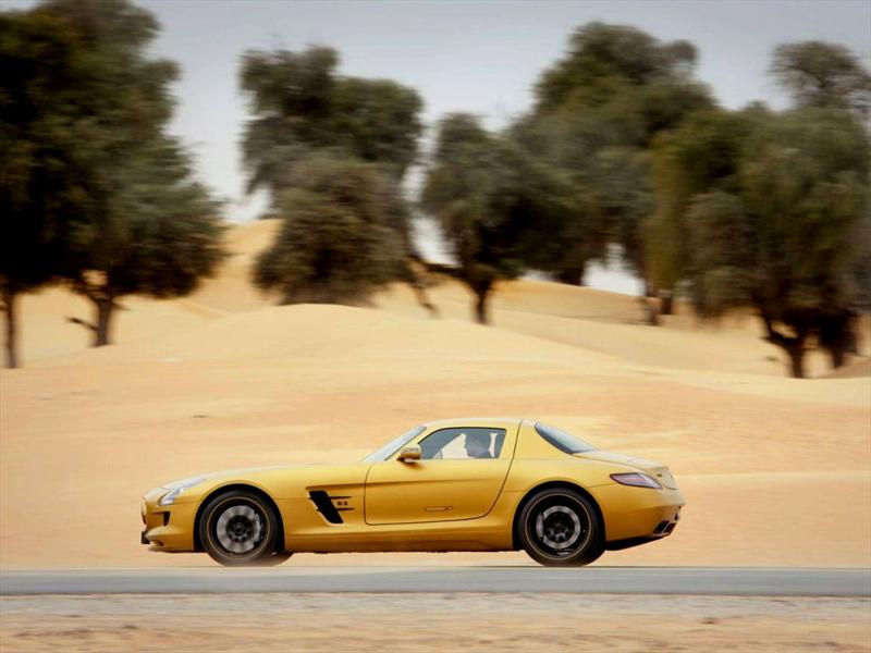 SLS AMG Gold Desert