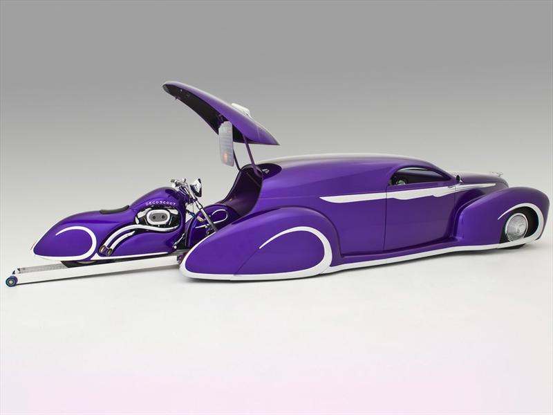 1939 Lincoln Sedan Deco Liner