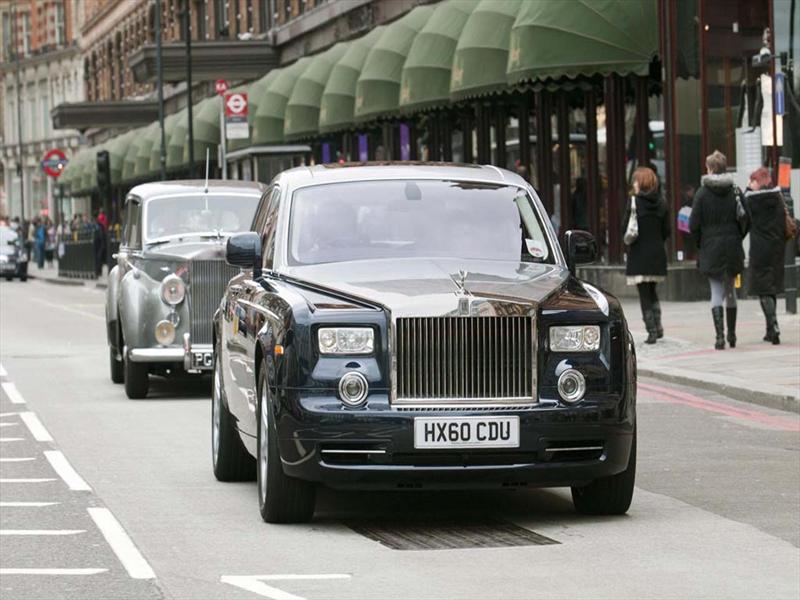 Desfile de Rolls Royce en Londres