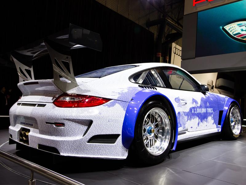 Porsche 911 GT3 R Hybrid Facebook NY