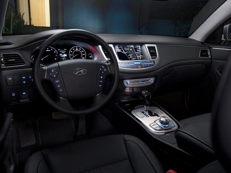 Hyundai Genesis 2012