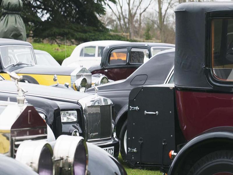 Desfile de Rolls Royce en Londres