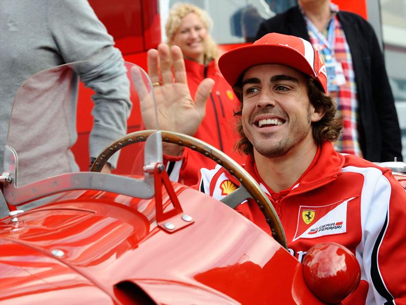Alonso en la Ferrari ganadora de Don Pepe