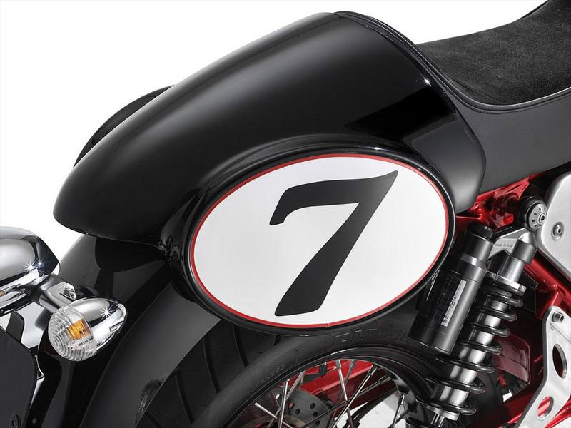 Moto Guzzi V7 Racer