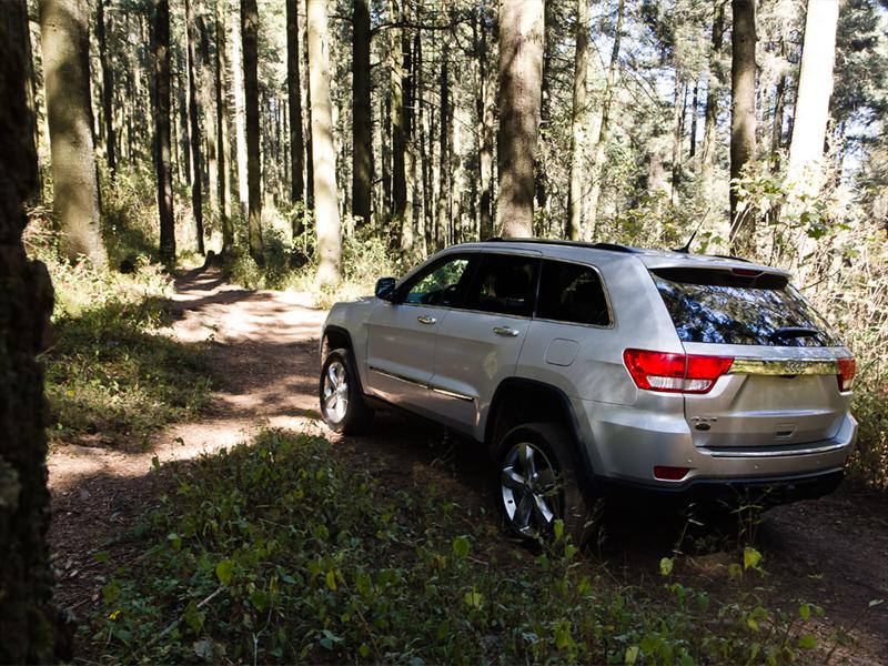 Grand Cherokee Overland 4x4 V8 HEMI 2011