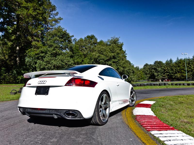 Comparativa coupés deportivos 2012