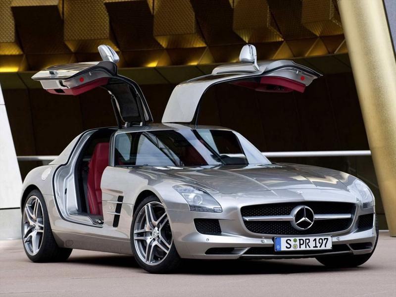 Mercedes Benz SLS AMG Gullwing