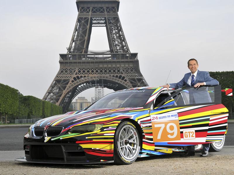 BMW M3 GT2 Art Car por Jeff Koons