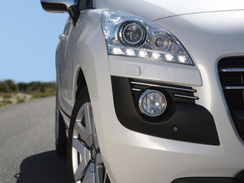 Peugeot 3008 HYbrid4