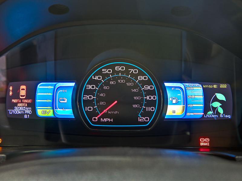 Ford Fusion Hybrid 2011